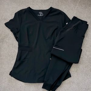 Cherokee Infinity Scrub Set Small